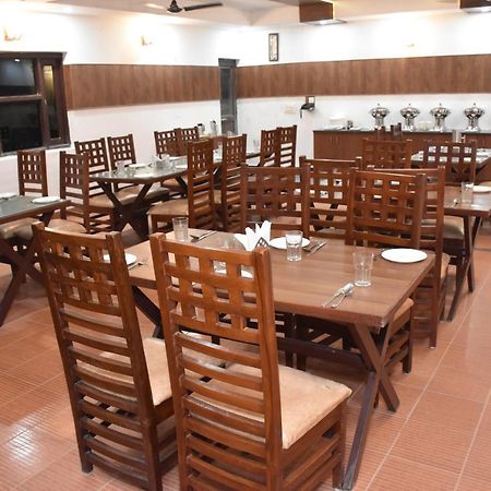 Corbett Paradiso Resort By Staybook Garjia Ngoại thất bức ảnh
